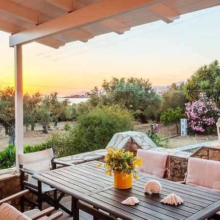 Mani'S Aura Seaside-Spacious Summer Retreat Kotronion  Екстериор снимка