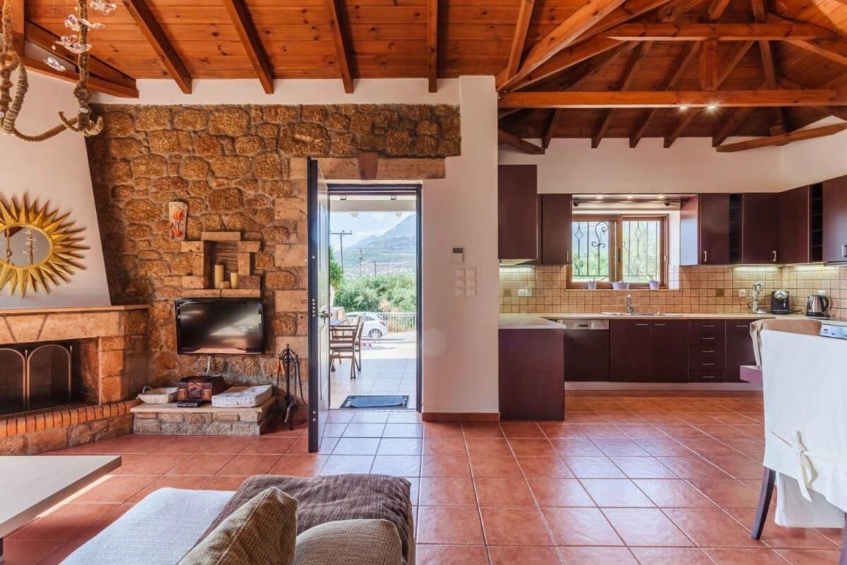 Mani'S Aura Seaside-Spacious Summer Retreat Kotronion  Екстериор снимка